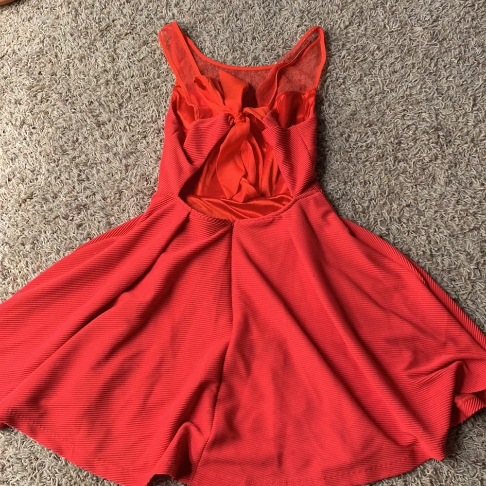 Dress - Picture 4 of 4